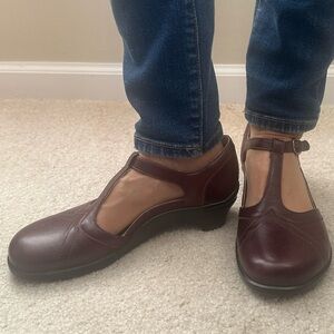 Maura Aravon by new balance dress shoes